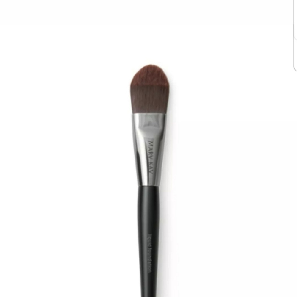 Mary Kay liquid foundation brush